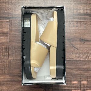 Pretty Little Thing Camel Platform Slides, 🆕NIB!!